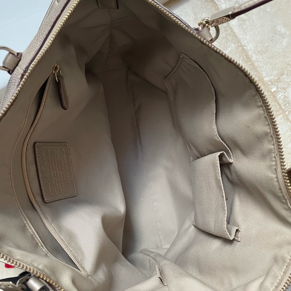 Coach Tote Large - Picture 6 of 8